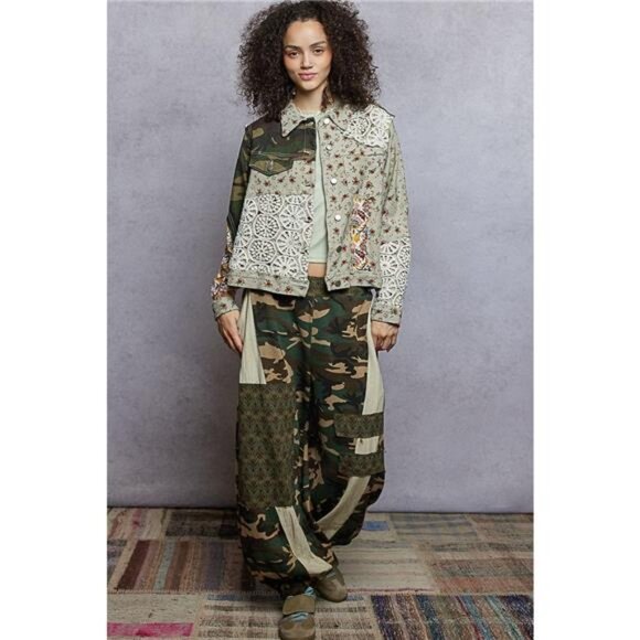 POL Floral Printed French Terry Jacket with Crochet Contrast - Picture 5 of 5